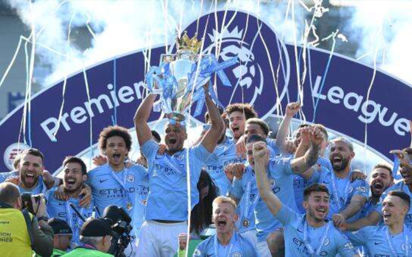 親臨比賽 親臨比賽